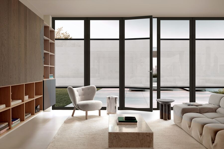Electric honeycomb blind in magnetic Smart Frame for tilt-and-turn windows